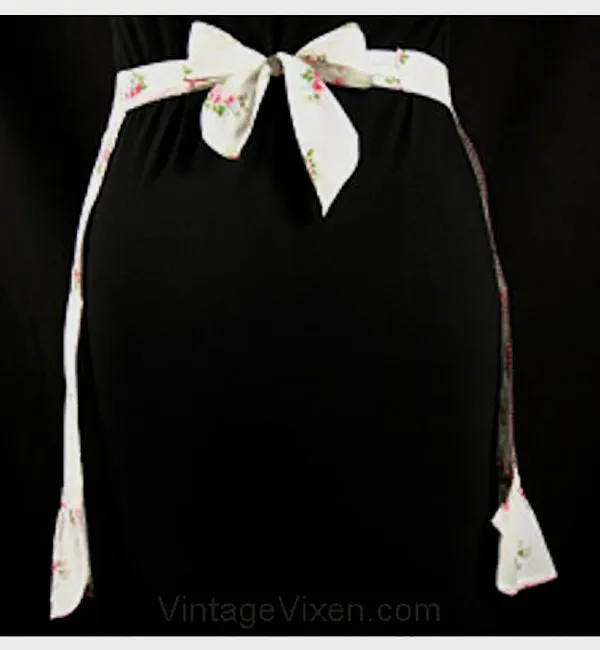 1950s Vintage Cottage Chic Roses Apron - Apron - Half Apron - Size 8 to 10 - Mint Condition - A-Line - Rick-Rack Trim - Ruffle Hem - 30469-1
