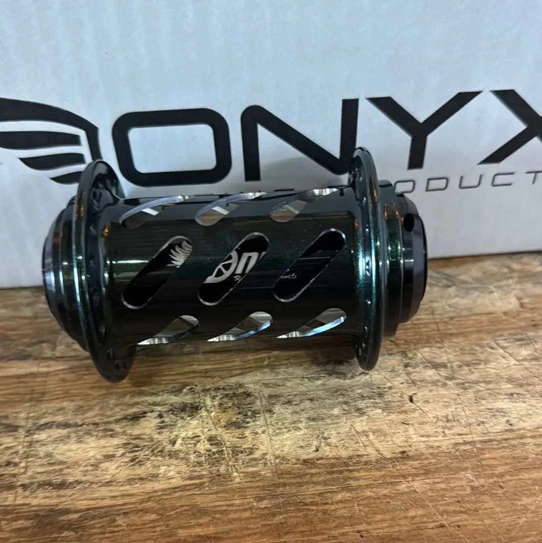 Onyx Hubs Cotm infused emerald