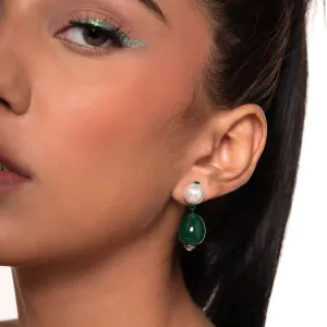 Zeenat Mismatched Pearl Earrings